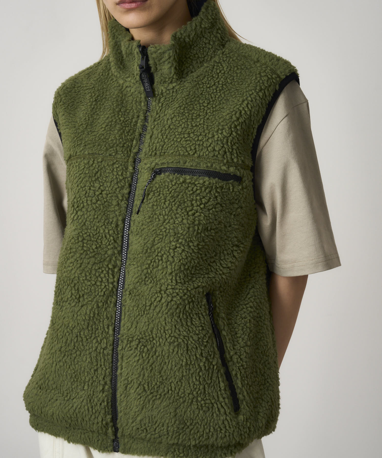 Gramicci Reversible Sherpa Vest Verde